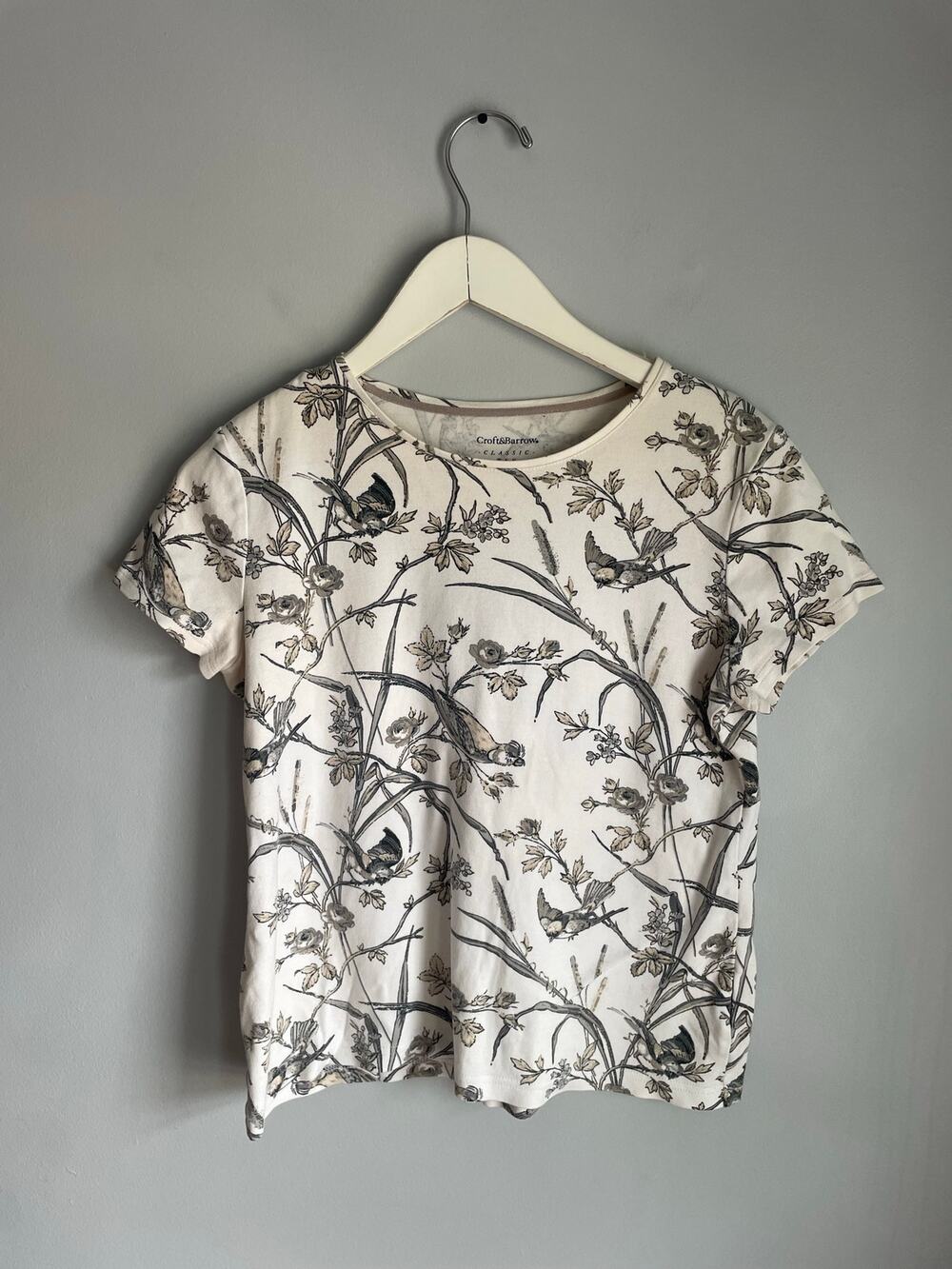 Croft & Barrow Classic Tee Bird Botanical Toile Cottage Short Sleeve Top Women S